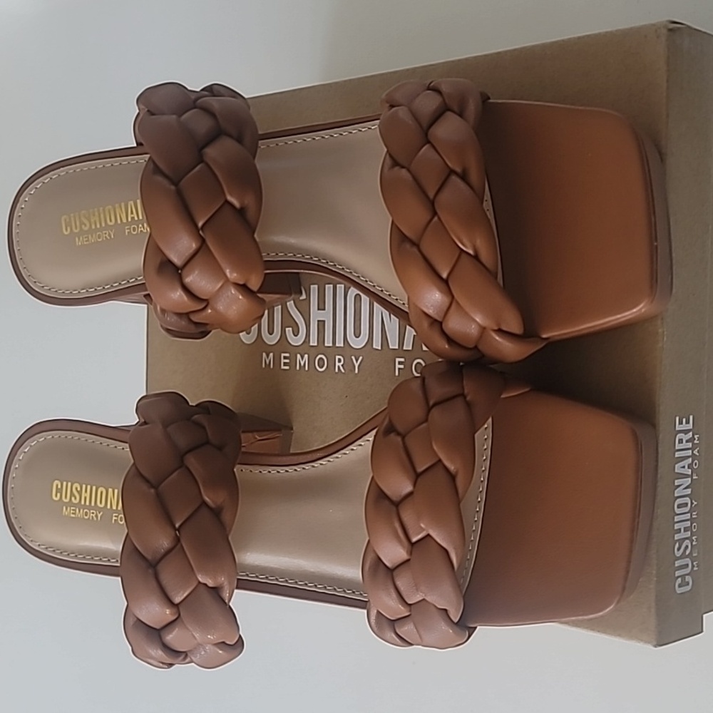 Cushionare Aurora Strappy Sandal in Tan